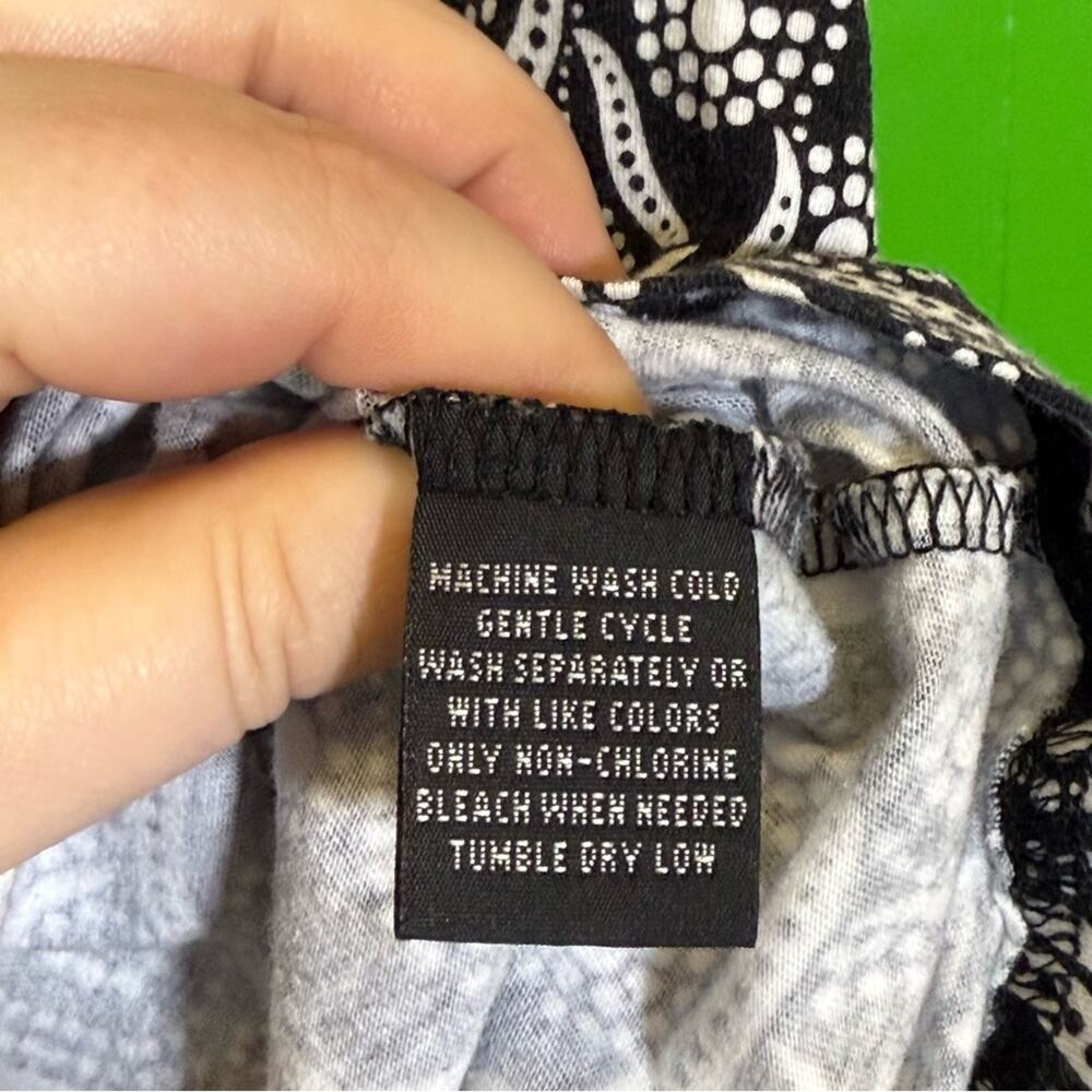 Relativity, Chic Black And White Patterned Blouse… - image 5